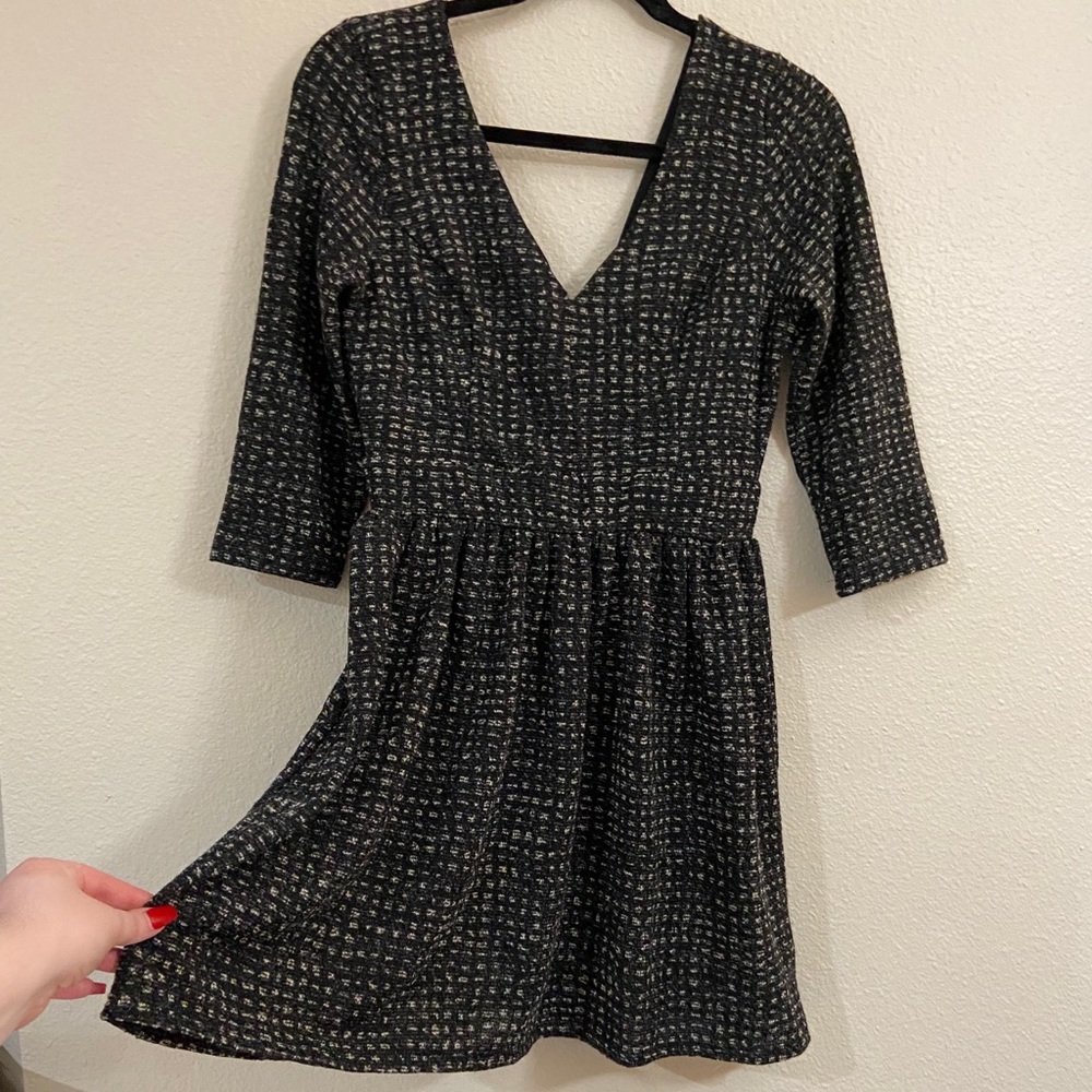 Franchesca’s Mid-Length Dress - Picture 4 of 9